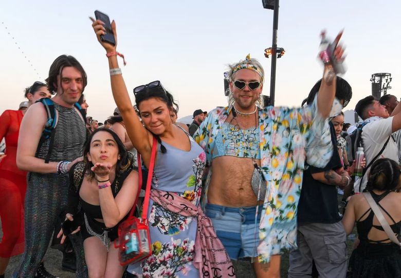 Rosalía y Bad Bunny la rompieron con sus looks en Coachella