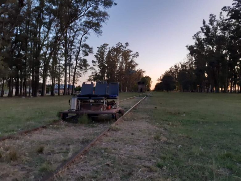 “Los locos del ferrocarril” impulsan el regreso del tren de pasajeros al sur de Santa Fe