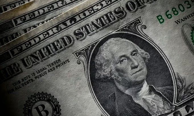 El dólar libre bajó 21 pesos: las razones detrás de la caída