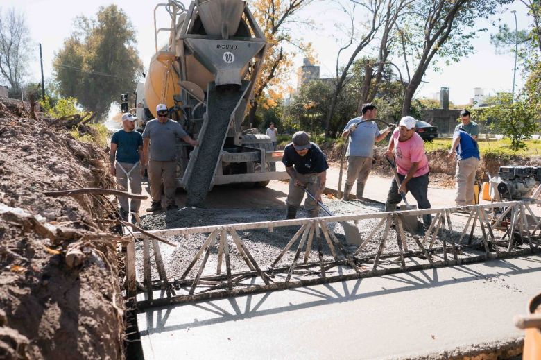 Avanzan los trabajos de pavimentación en el sur de la ciudad