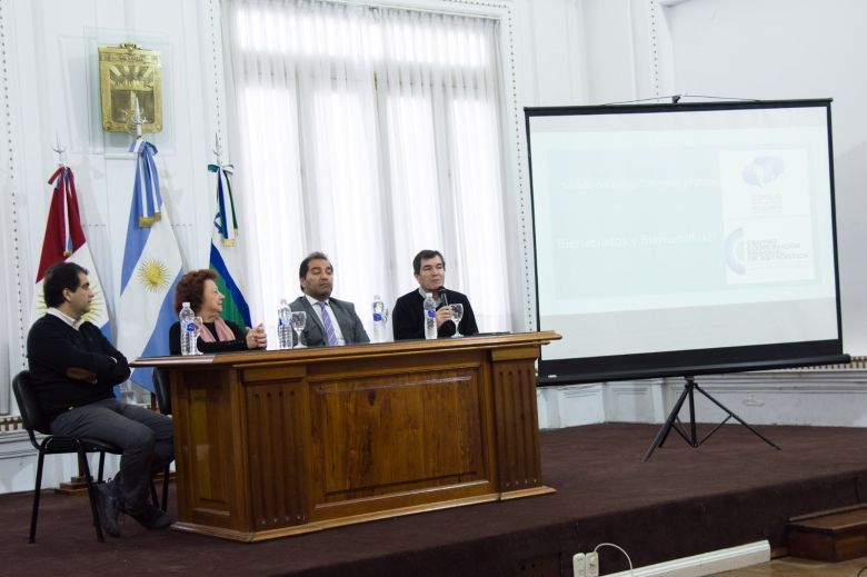 Trabajo articulado: se presentó el informe sobre Mercado Laboral del CEyS