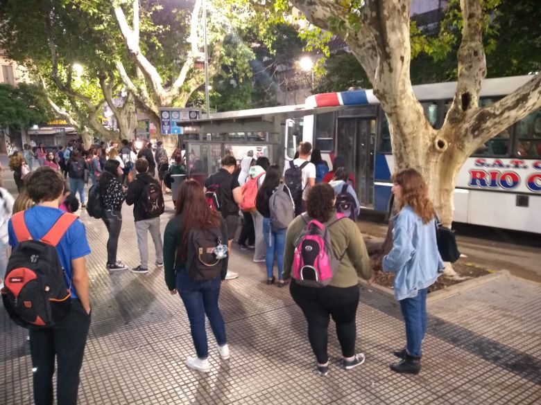 Hubo acuerdo y se levantó el paro de transporte