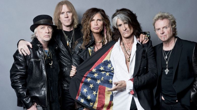 Con un video en el que se ríe de las estrellas de rock, Steven Tyler anunció la gira despedida de Aerosmith