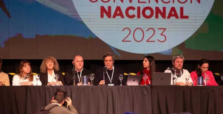 La Convención Nacional de la UCR habilitó la ampliación de Juntos por el Cambio 