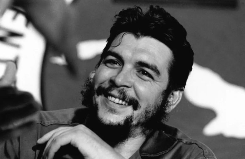 A 95 años del nacimiento del Che Guevara: el día que le pidió una entrada a Di Stéfano para verlo jugar