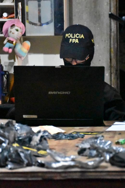 Vio a la FPA, intentó escapar y lo detuvieron 