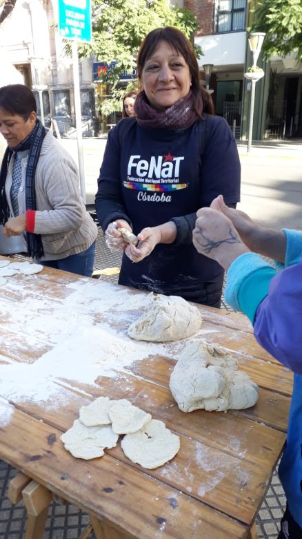 Paro nacional de ATE: Radio abierta y olla popular en plaza Roca