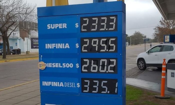 YPF aumentó 4,5 % sus combustibles: súper 233,30 e Infinia 295,50 en Río Cuarto