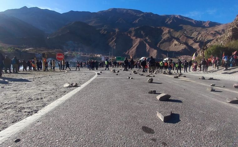 Comunidades originarias denuncian represión en Jujuy por la reforma constitucional