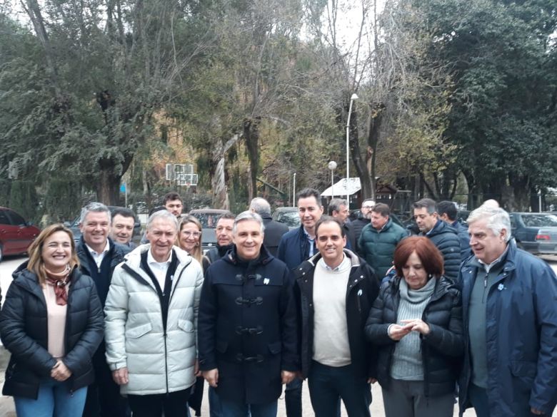 Llaryora llamó a un "riocuartazo" en el cierre de campaña de Hacemos Unidos por Córdoba 