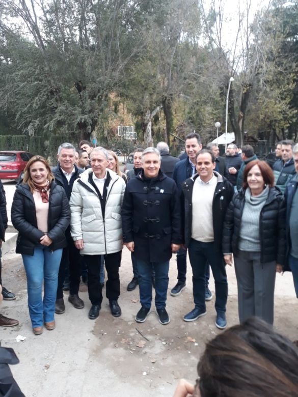 Llaryora llamó a un "riocuartazo" en el cierre de campaña de Hacemos Unidos por Córdoba 