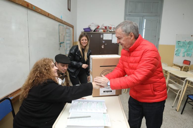 Schiaretti pidió a los cordobeses que "ejerzan su derecho a votar"