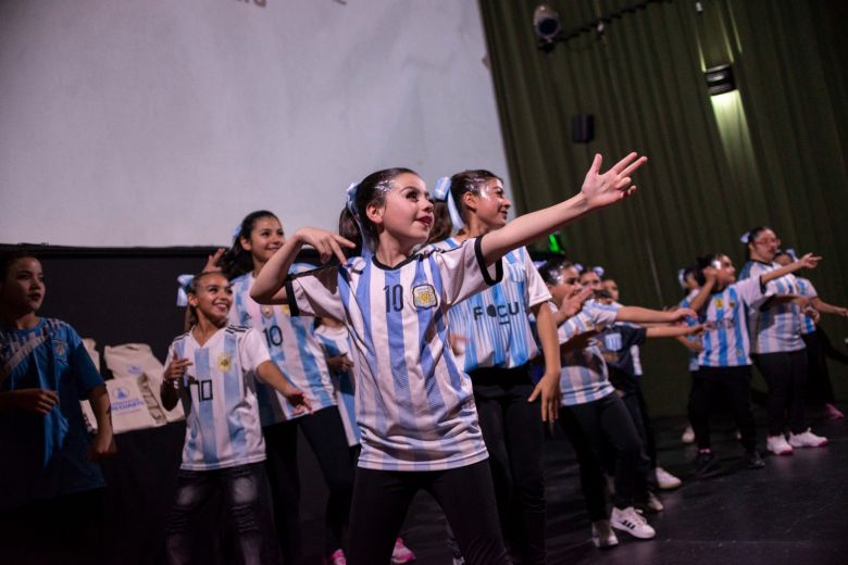 Ante un importante público, presentaron el documental sobre las hinchadas de Río Cuarto