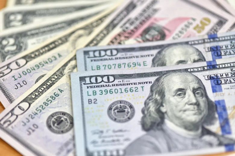 Dólar oficial y salto Devaluatorio ¿mejora sostenidamente la competitividad cambiaria?