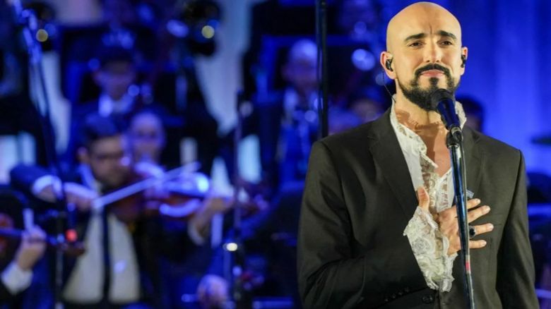 Abel Pintos presenta ocho canciones patrias en el Teatro Colón 