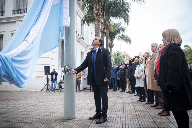 Día de la Independencia: Llamosas instó a buscar consensos para fortalecer la democracia