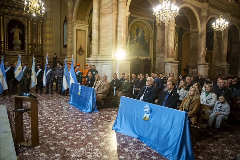 Día de la Independencia: Llamosas instó a buscar consensos para fortalecer la democracia