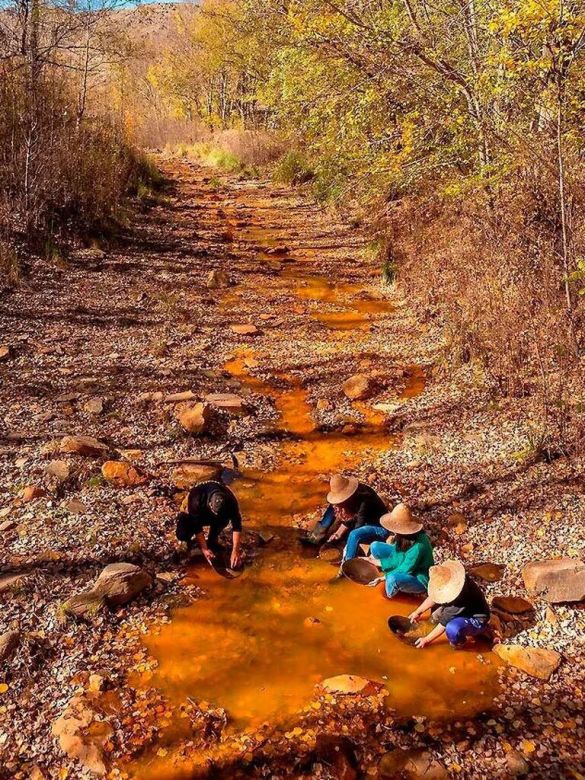 El pueblo que nació con la fiebre del oro y se ilusiona con ganar un concurso internacional de turismo