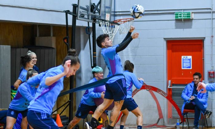 Argentina se entrenó bajo techo por las fuertes lluvias en Auckland