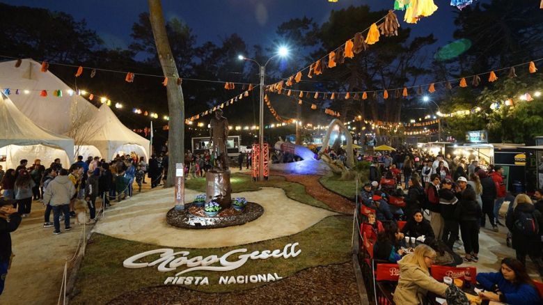 Las fiestas populares de agosto se inspiran en la Pachamama, la nieve y la historia