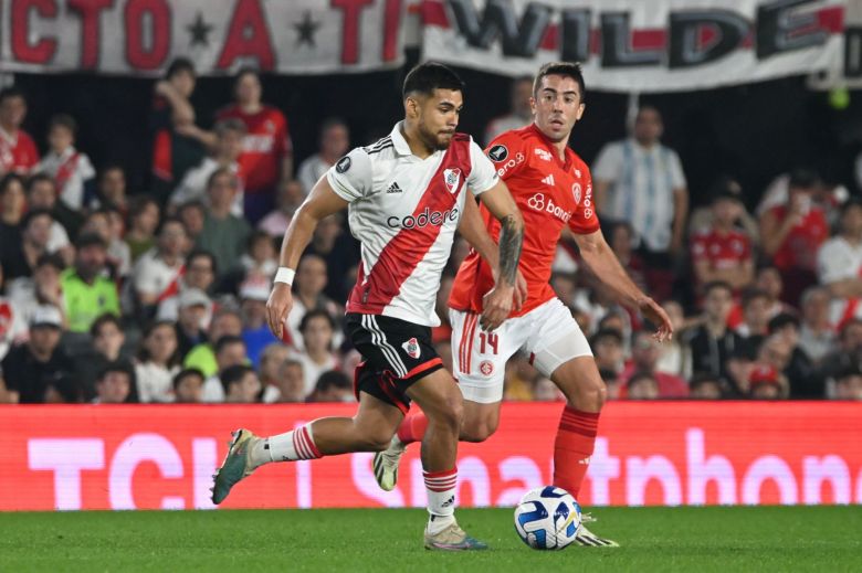 Con un doblete de Pablo Solari, River le ganó al Inter