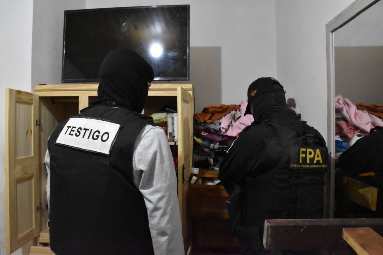 Madre e hijas detenidas por vender drogas en Villa María 