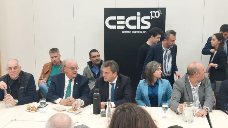 El CECIS planteó a Massa la necesidad de reducir la carga impositiva