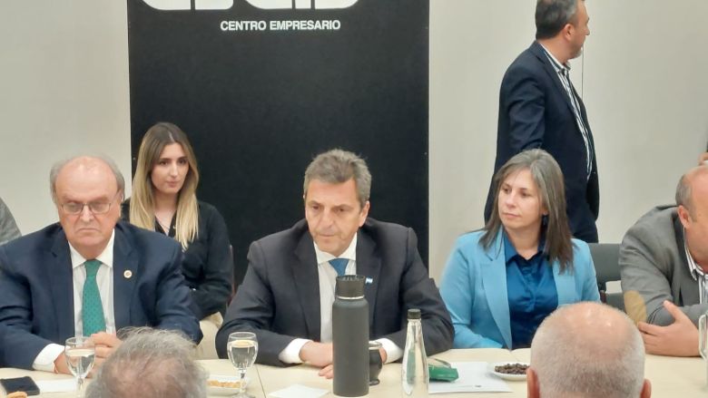 El CECIS planteó a Massa la necesidad de reducir la carga impositiva