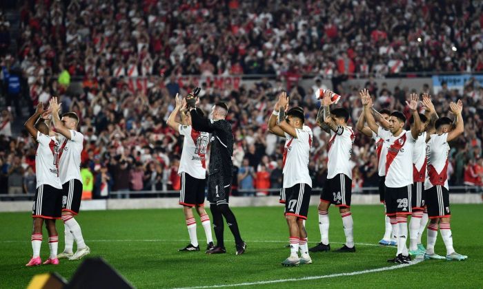 River va por el pase a cuartos de final en Porto Alegre