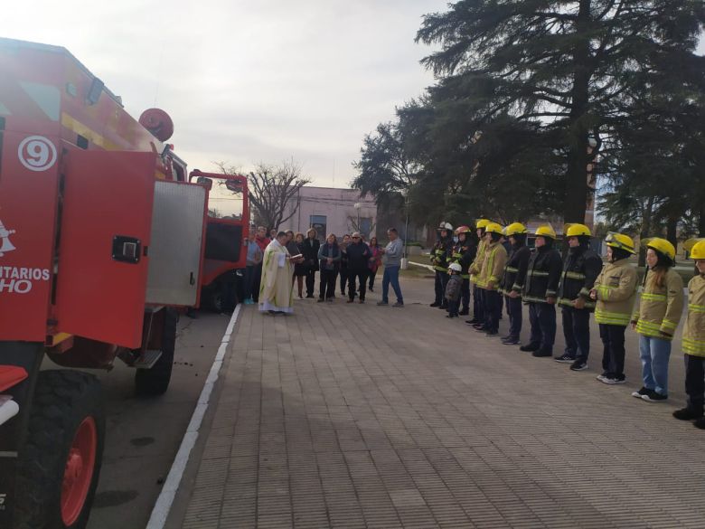 Bomberos de Sampacho tiene un nuevo coche autombomba