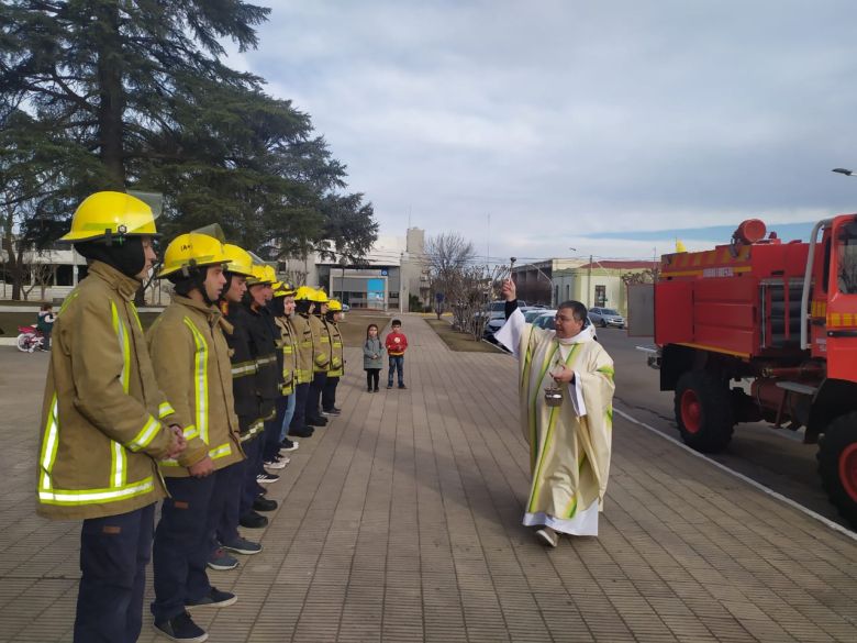 Bomberos de Sampacho tiene un nuevo coche autombomba