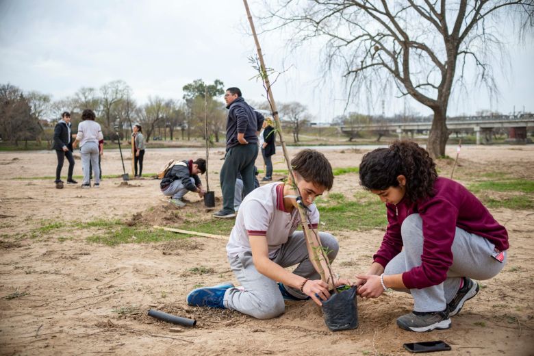 Semana de la Juventud: Estudiantes secundarios participaron del programa “Promotores Ambientales”