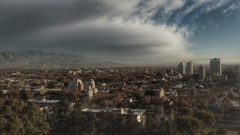 Mendoza: suspendieron las clases presenciales en varias localidades por un temporal