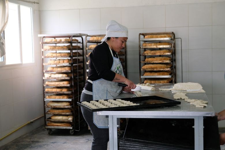 La panadería del CIC de Barrio Obrero crece en producción y abastece a los jardines maternales