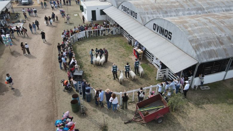 Más de 15 mil personas dijeron presente en el tercer día de la Expo 89º