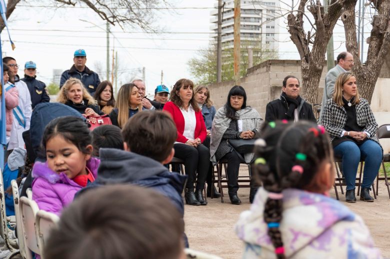 El Intendente participó de los festejos por los 50 años del Jardín de Infantes Almirante Brown 