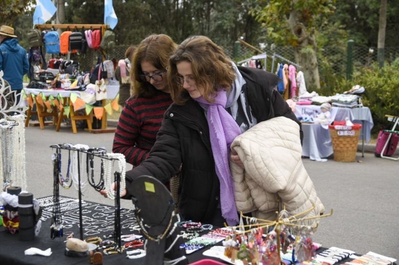 Este domingo se realiza una nueva edición del Paseo de Ferias en el Parque Sarmiento