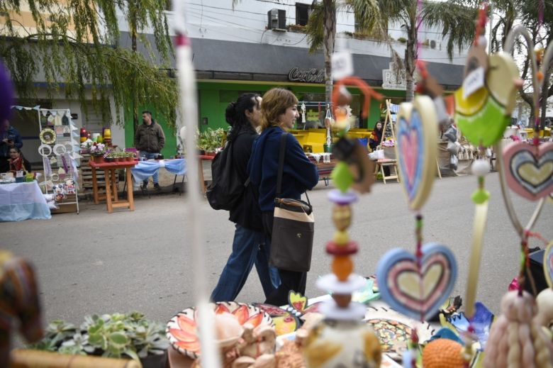 Este domingo se realiza una nueva edición del Paseo de Ferias en el Parque Sarmiento