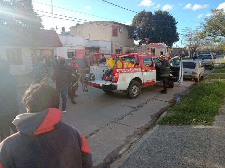 Cinco personas fueron hospitalizadas tras un incendio en barrio Alberdi