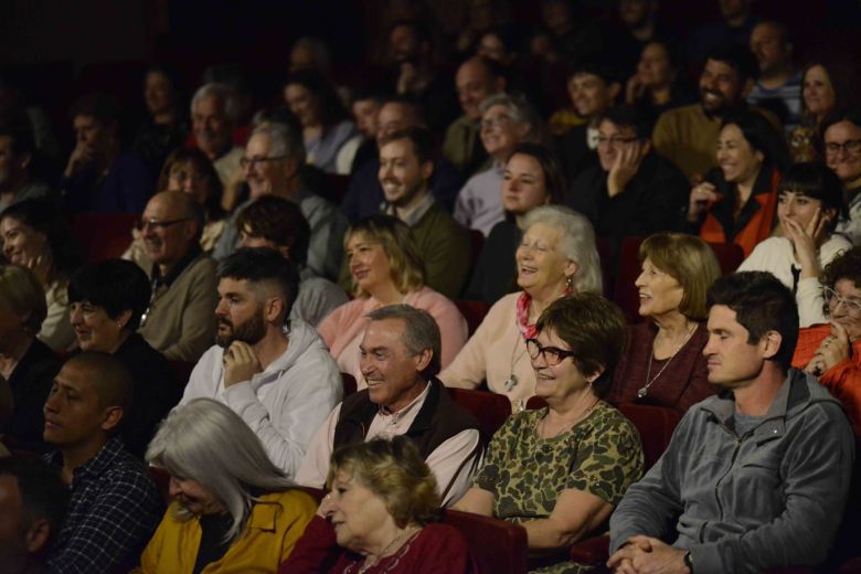 El “Chango” Spasiuk brilló en el Teatro Municipal