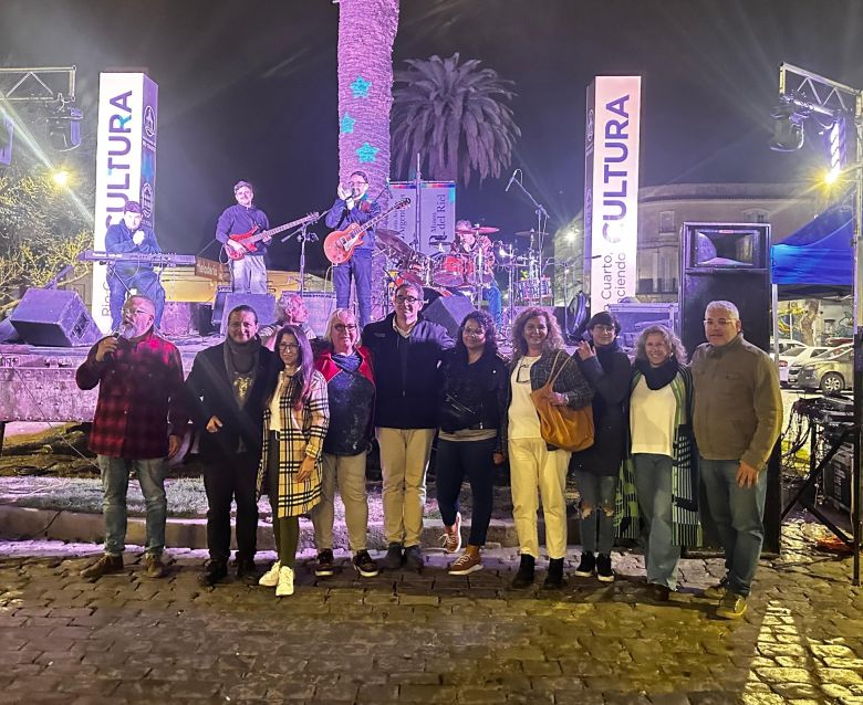 Con homenajes y espectáculos cerró con éxito La Noche la Fotografía