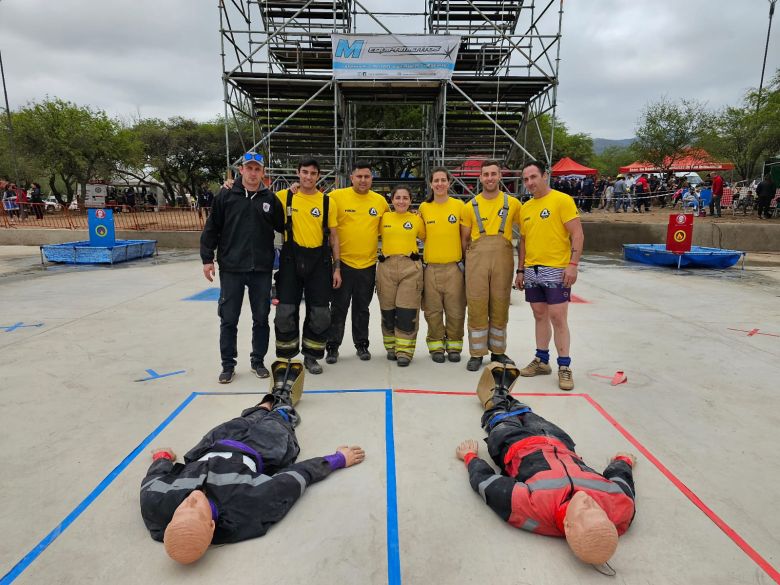 Cinthia Funes, campeona provincial en habilidades bomberiles