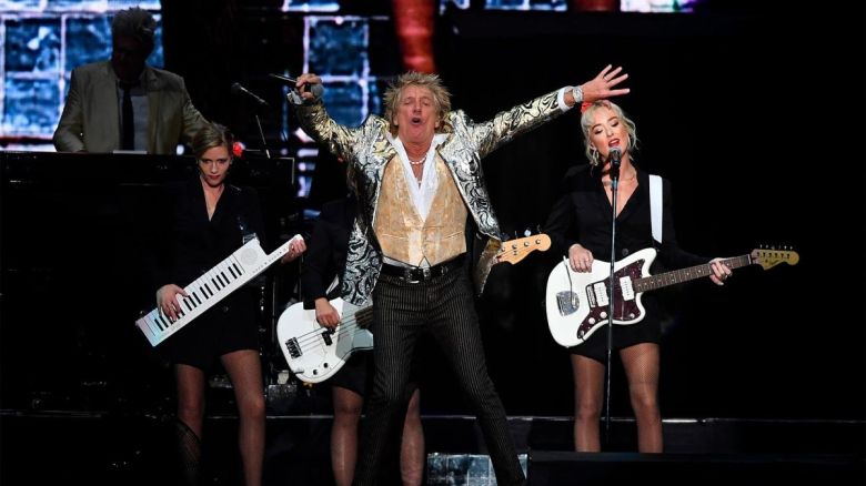 Rod Stewart en GEBA: el anfitrión ideal para una noche de brillo, glamour y grandes éxitos 