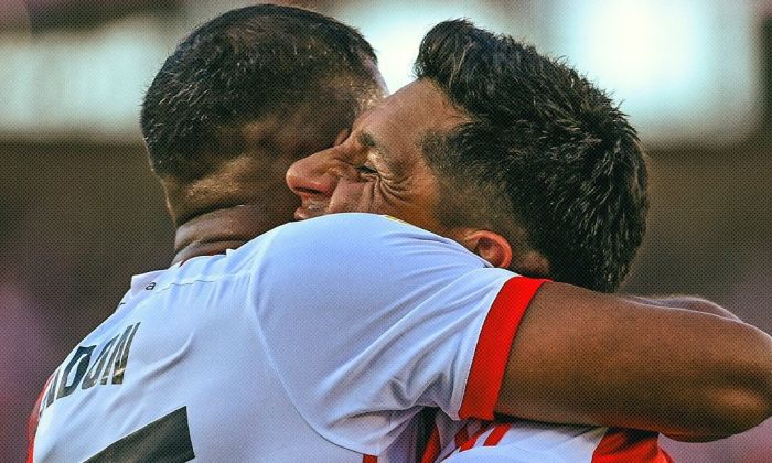 River ganó y quedó puntero 