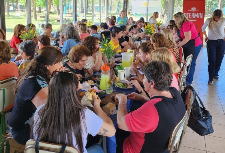 Exitosa primera edición de la Peña de Mujeres Asadoras 