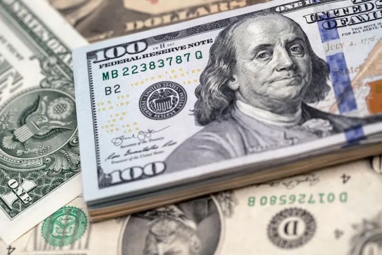 Dólar blue se dispara en Argentina  y supera los  $1.000