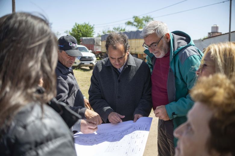 Comenzaron a ampliar la red cloacal del barrio Los Paraísos, en Banda Norte