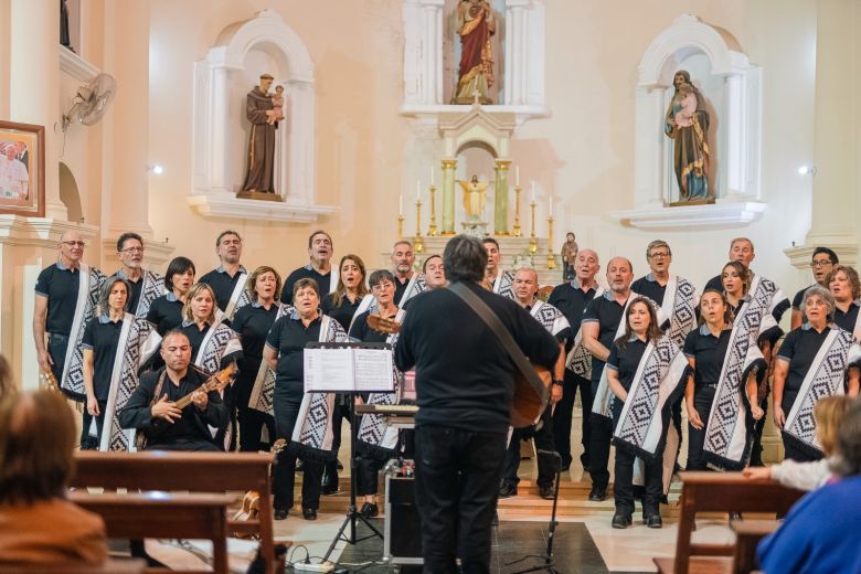 Voces del sur de Córdoba que integran La Coralía del Viento, actuarán en un encuentro latinoamericano en Panamá