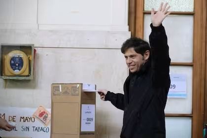 Votó Axel Kicillof: "A votar todos y todas, hoy es un día importantísimo"