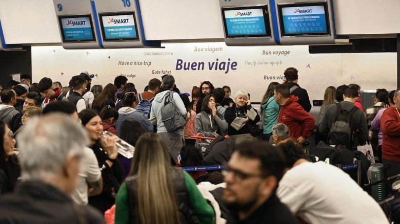 Demoras en Aeroparque y más de 3.700 pasajeros afectados por un conflicto en Intercargo